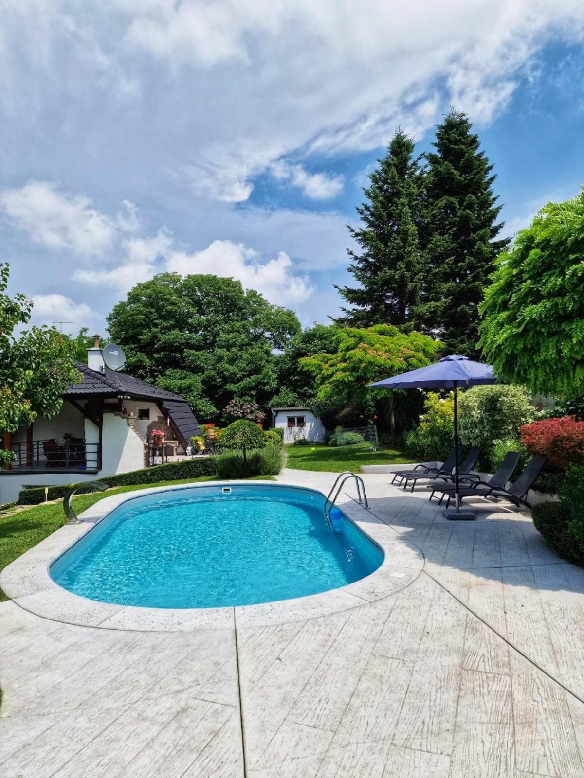 Riverside Pool Villa Novi Sad Exterior foto